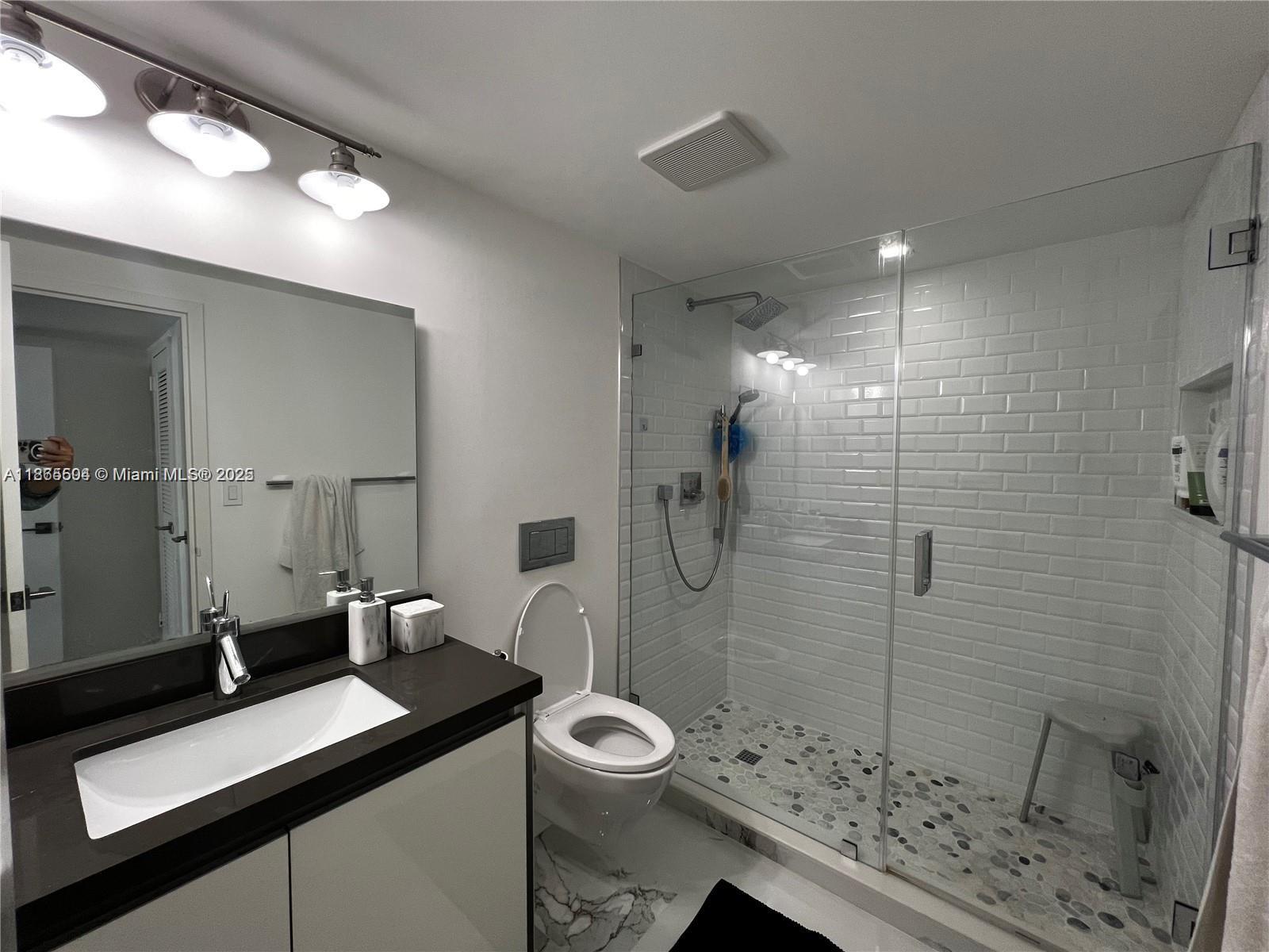 Photo of 2030 Ocean Dr  #1022, Hallandale Beach, Florida, 33009 - 