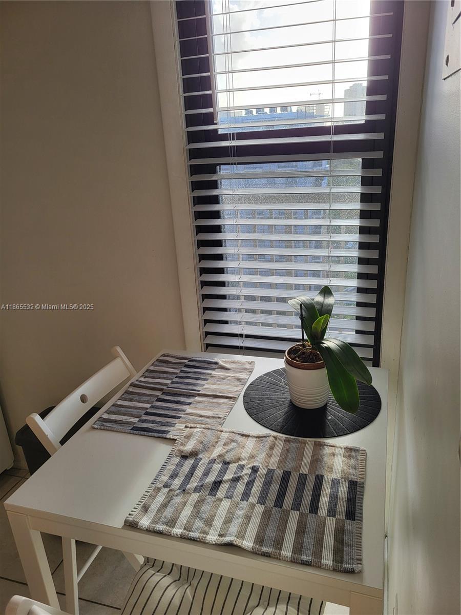 Photo of 3475 Country Club Dr  #817, Aventura, Florida, 33180 - 