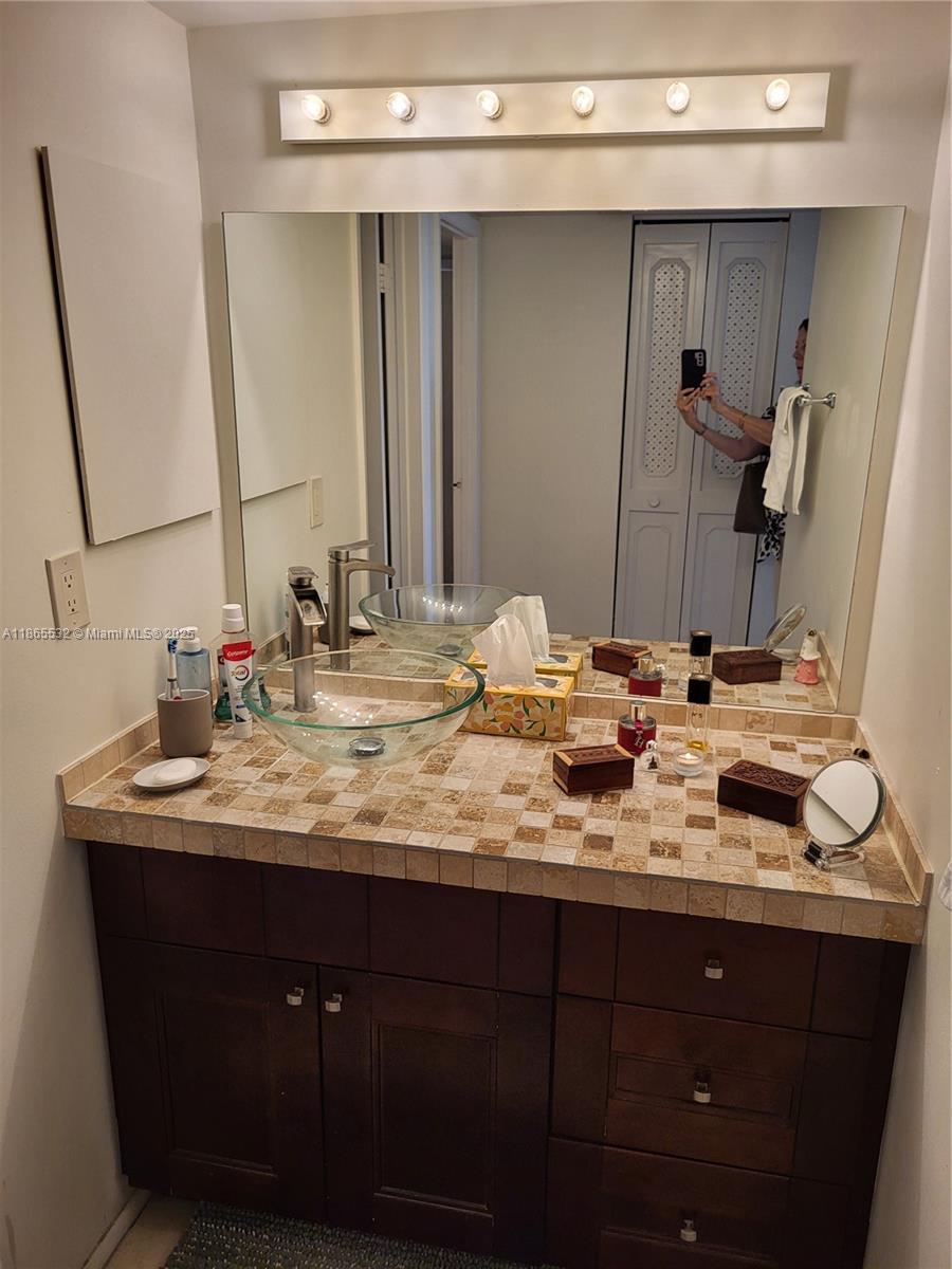Photo of 3475 Country Club Dr  #817, Aventura, Florida, 33180 - 