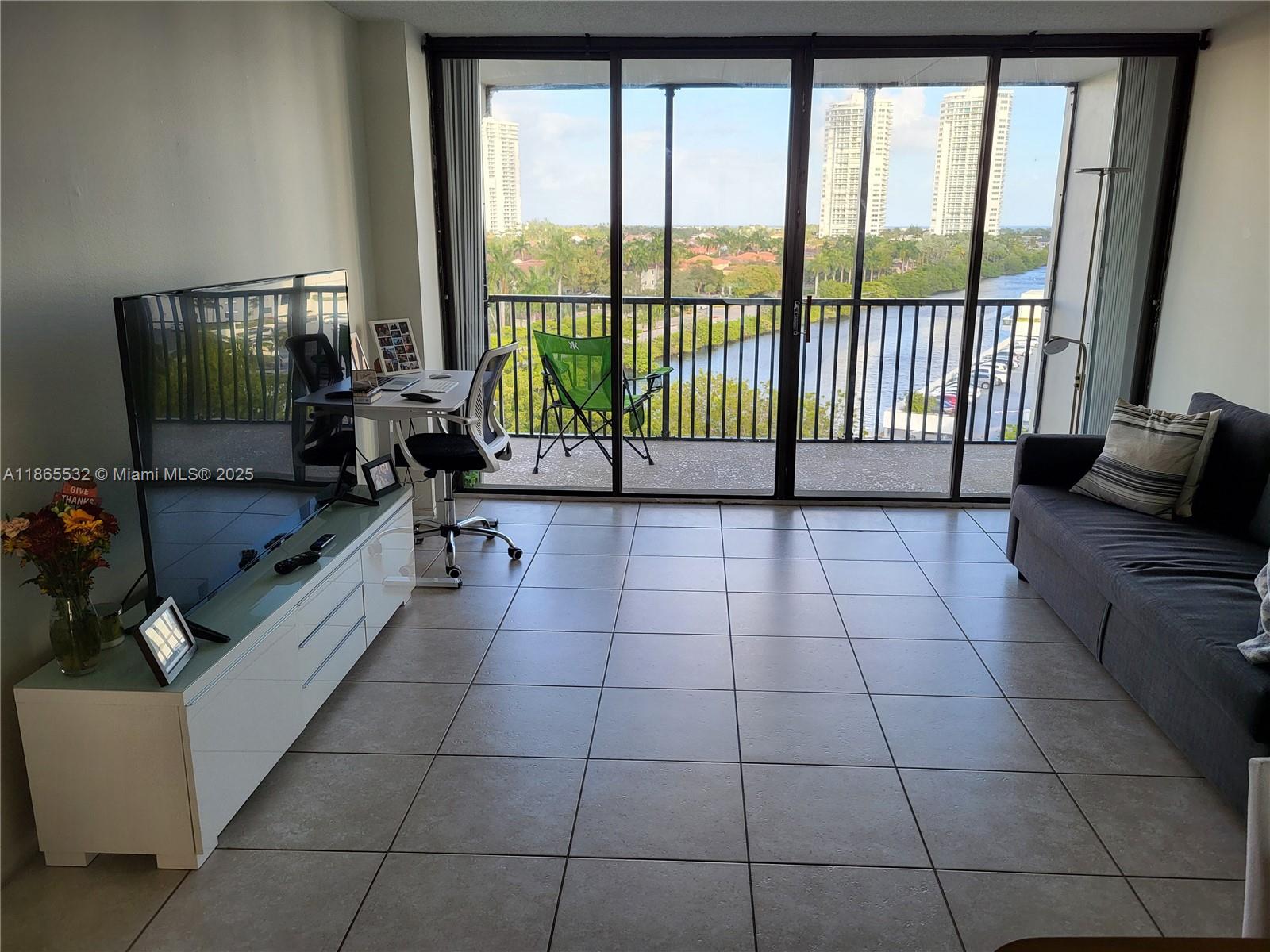 Photo of 3475 Country Club Dr #817, Aventura, Florida, 33180 -