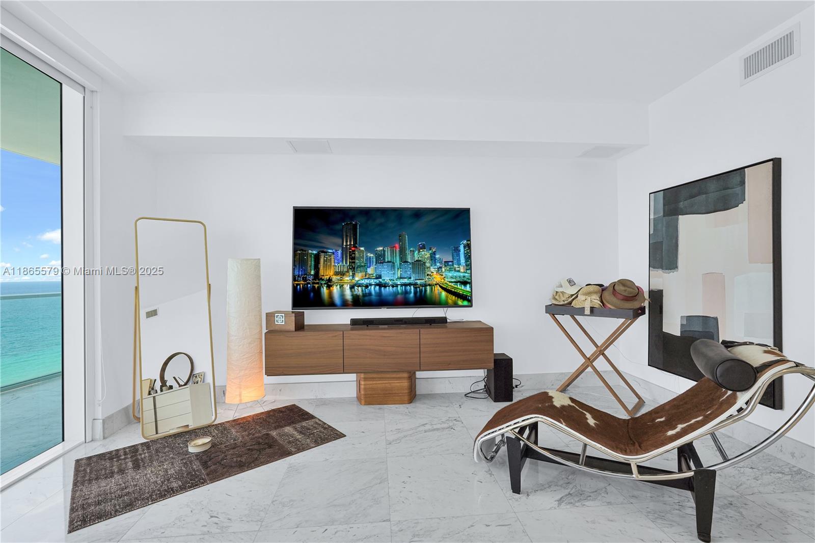 Photo of 3951 Ocean Dr  #1901, Hollywood, Florida, 33019 - 
