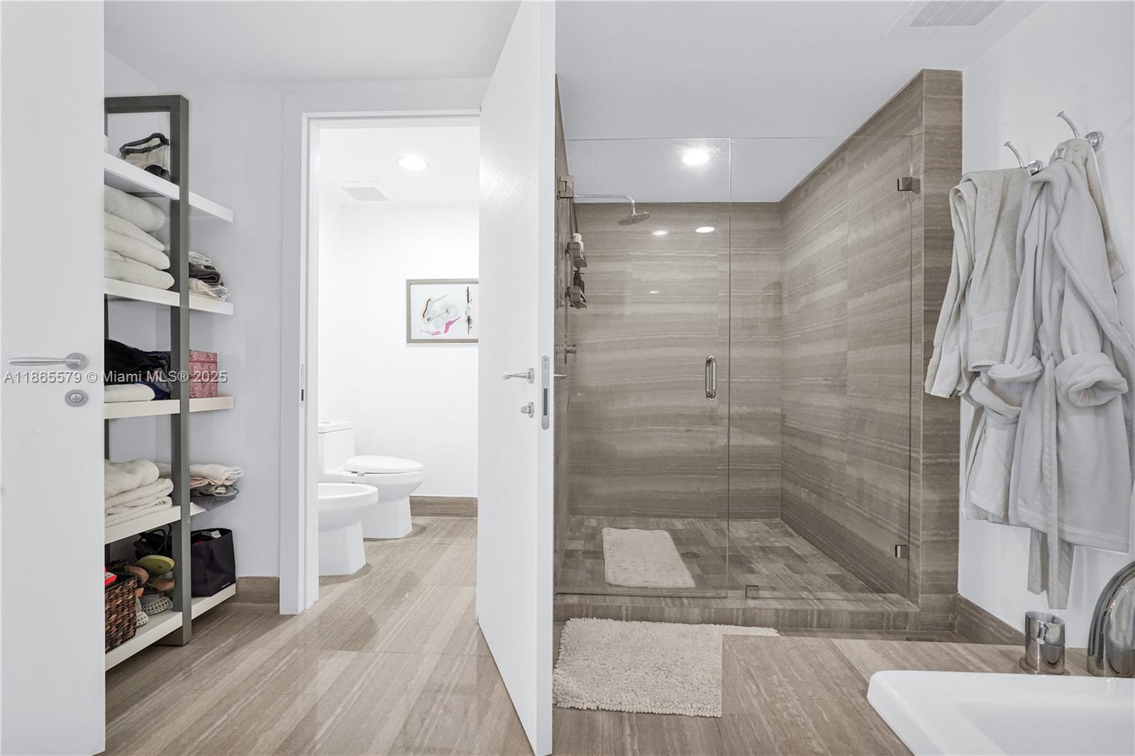 Photo of 3951 Ocean Dr  #1901, Hollywood, Florida, 33019 - 