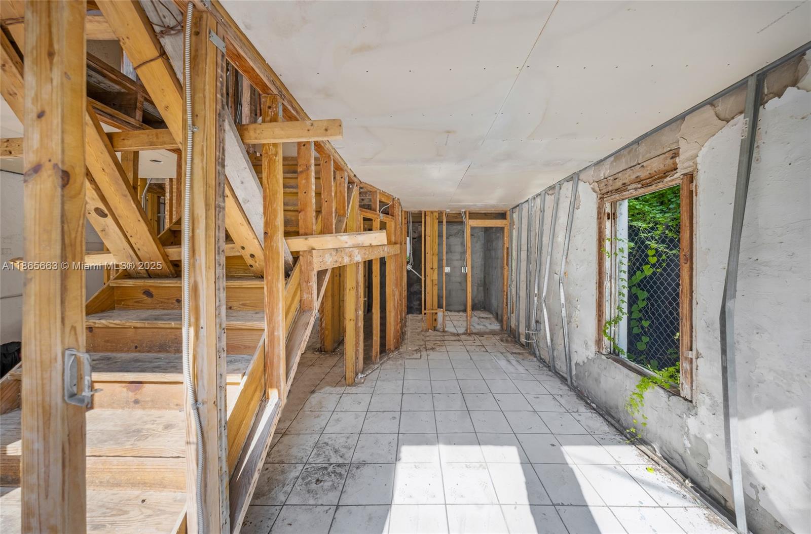 See details / sq. ft. $ 2025-08-26 0 Photo