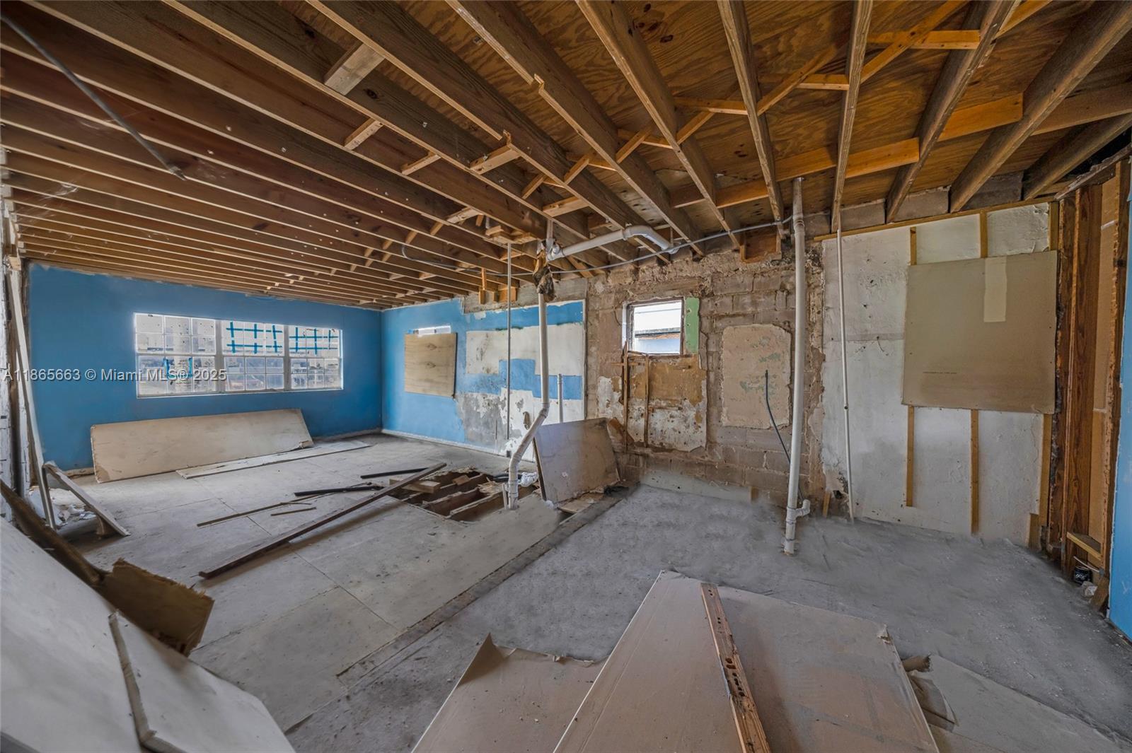 See details / sq. ft. $ 2025-08-26 0 Photo