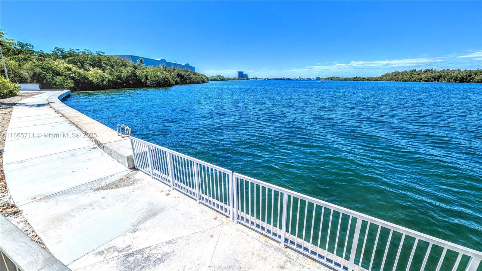 See details 206 3 / 3 1570 sq. ft. $ 2025-08-26 0 Photo