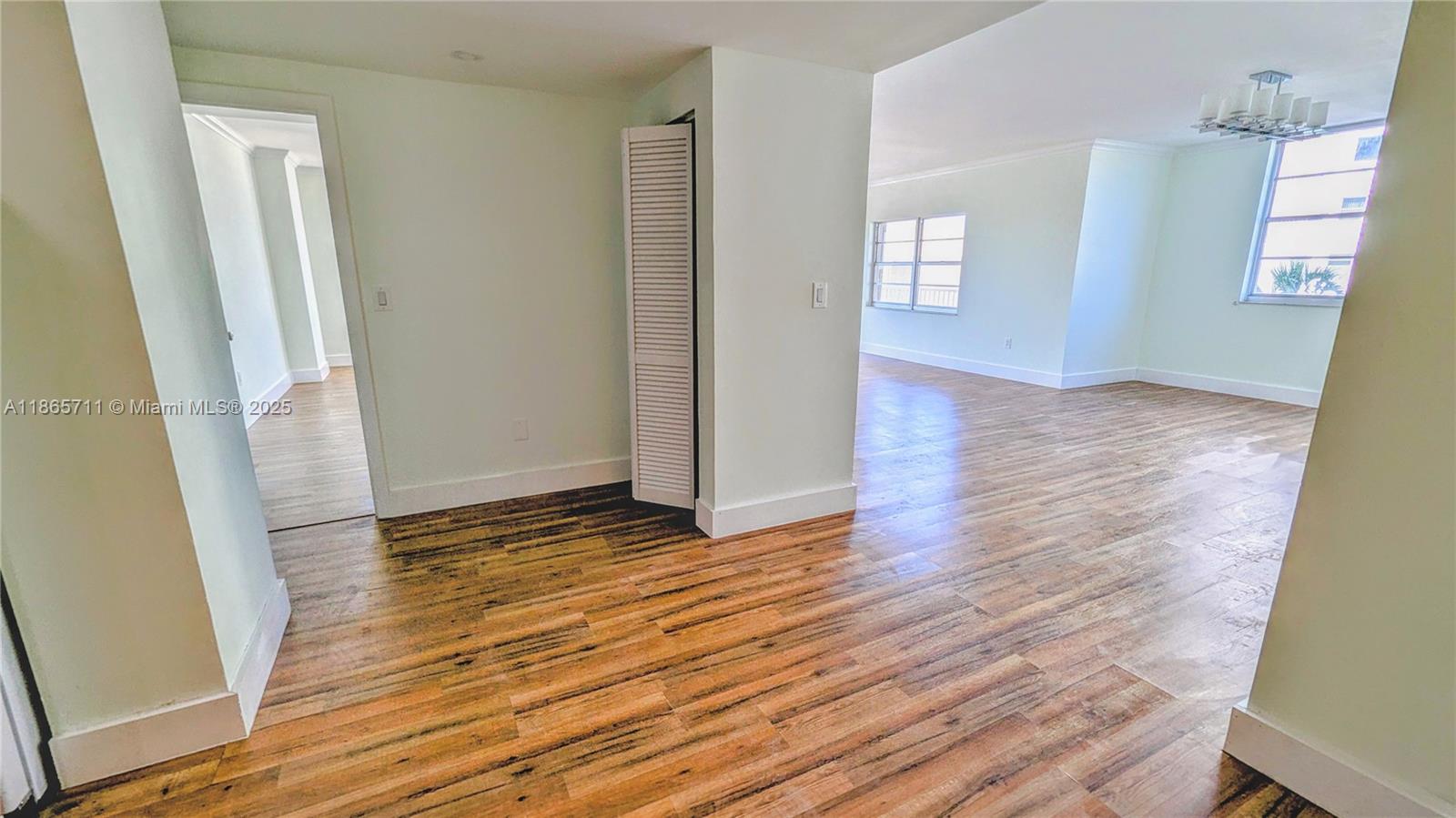 See details 206 3 / 3 1570 sq. ft. $ 2025-08-26 0 Photo