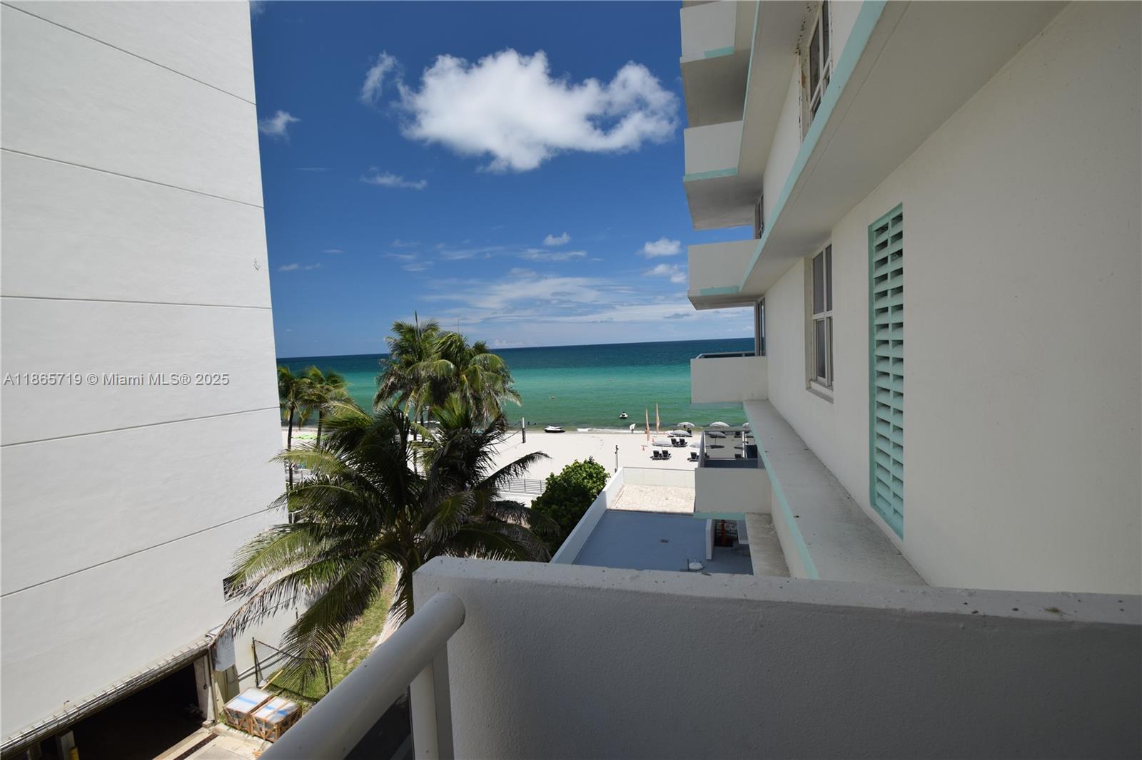 Photo of 3725 Ocean Dr  #403, Hollywood, Florida, 33019 - 