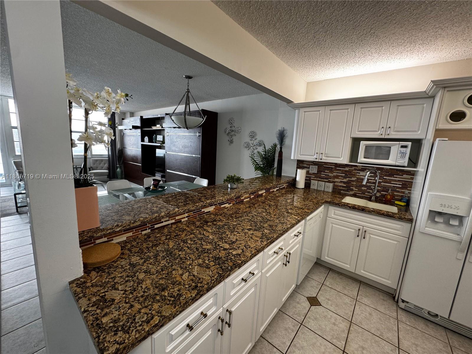Photo of 3725 Ocean Dr #403, Hollywood, Florida, 33019 -