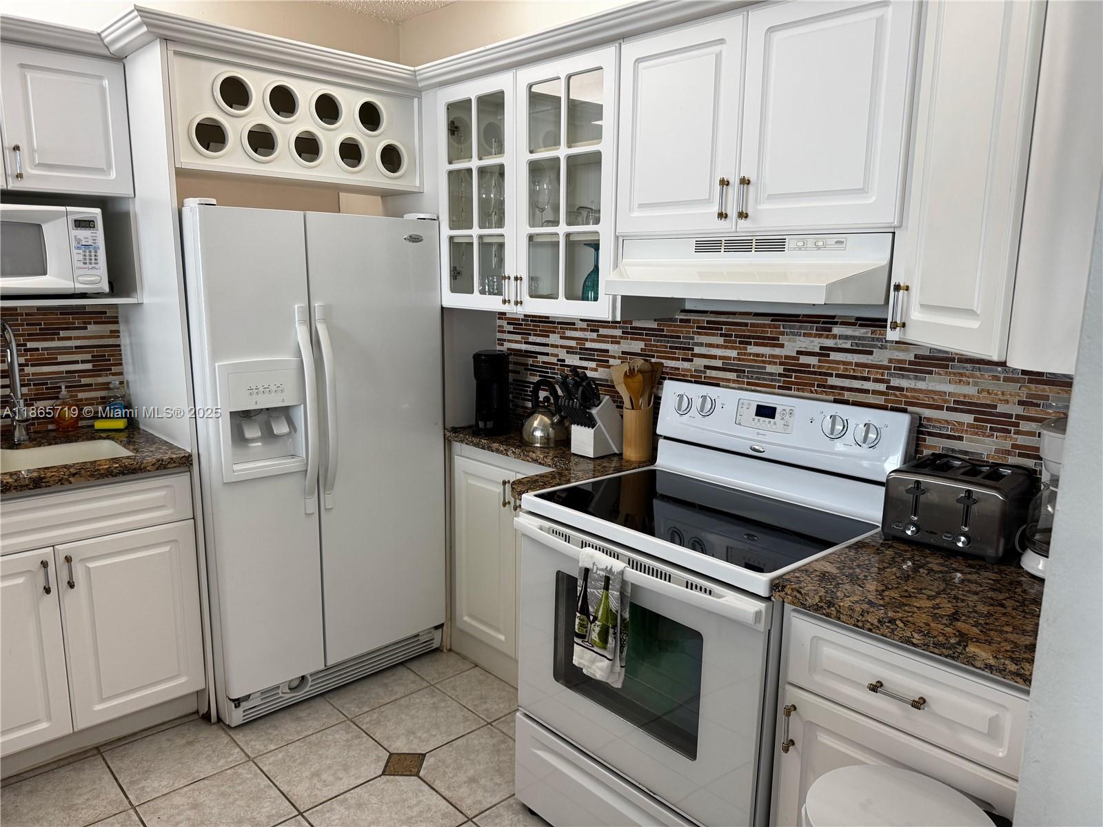 Photo of 3725 Ocean Dr #403, Hollywood, Florida, 33019 -