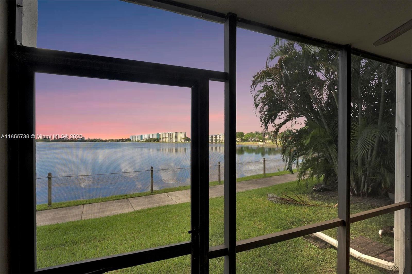 Ver detalles 103 2 / 2 920 sq. ft. $ 2025-08-26 0 foto