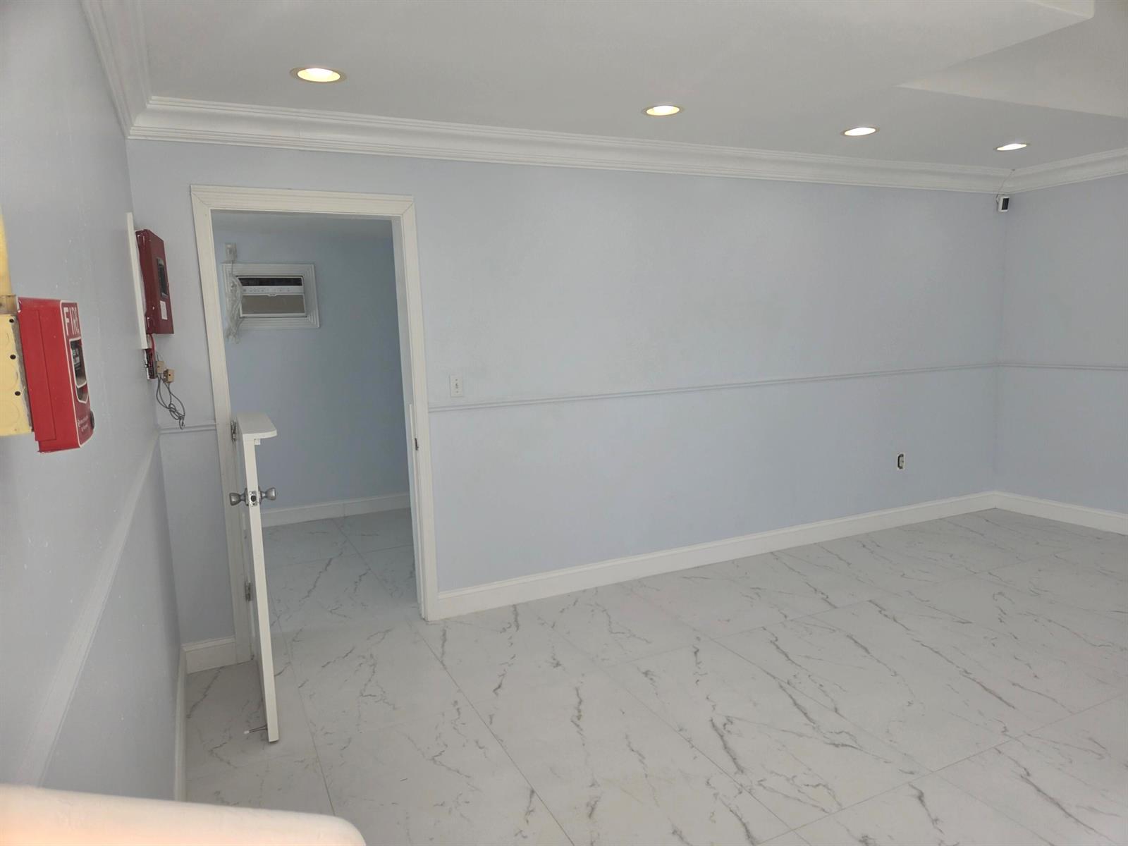   / 0  sq. ft. $ 2025-10-07 0 Photo