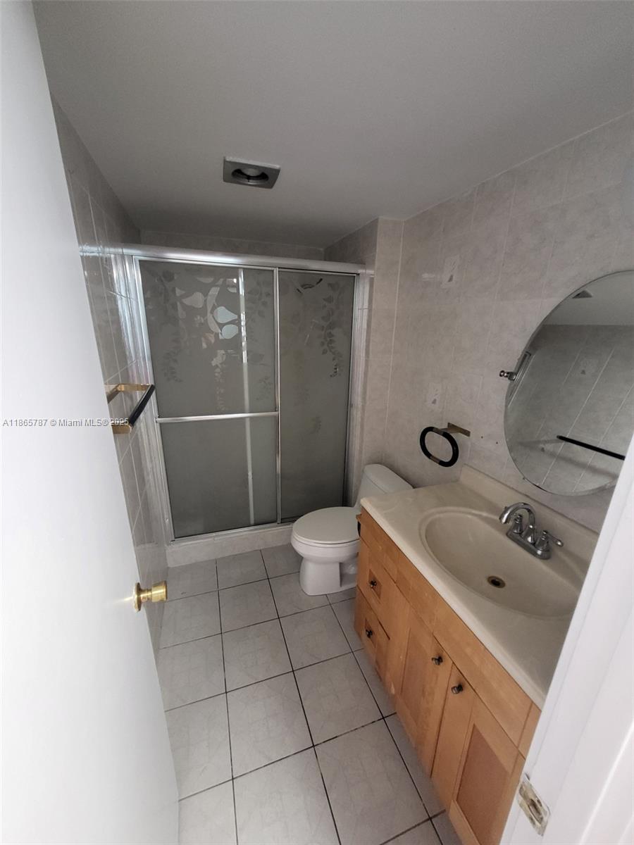 Photo of 3701 Country Club Dr  #2203, Aventura, Florida, 33180 - 