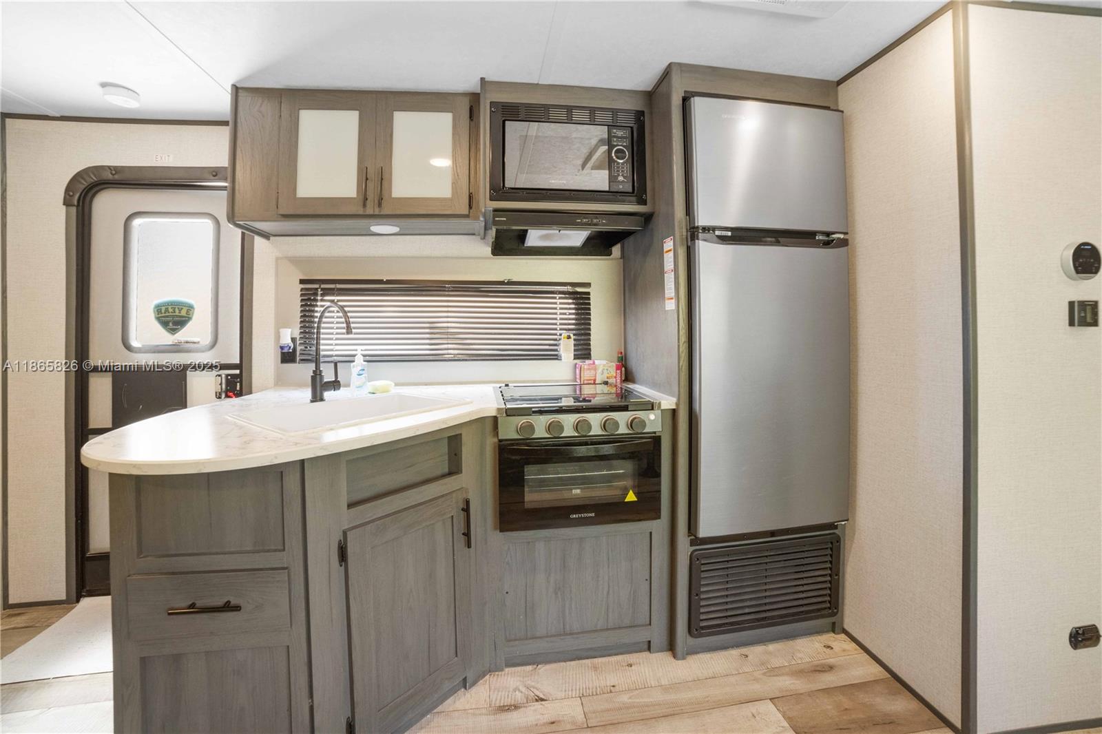 Ver detalles / sq. ft. $ 2025-08-26 0 foto