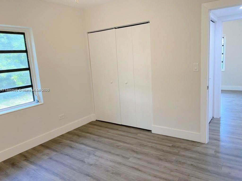 15061 3 / 2  кв.футов $ 2026-03-23 0 Фото