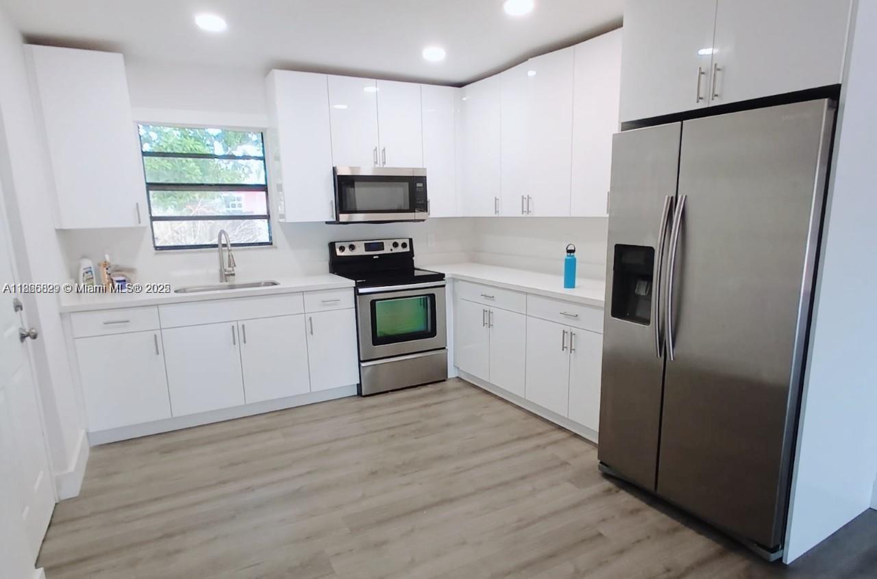 15061 3 / 2  кв.футов $ 2026-03-23 0 Фото