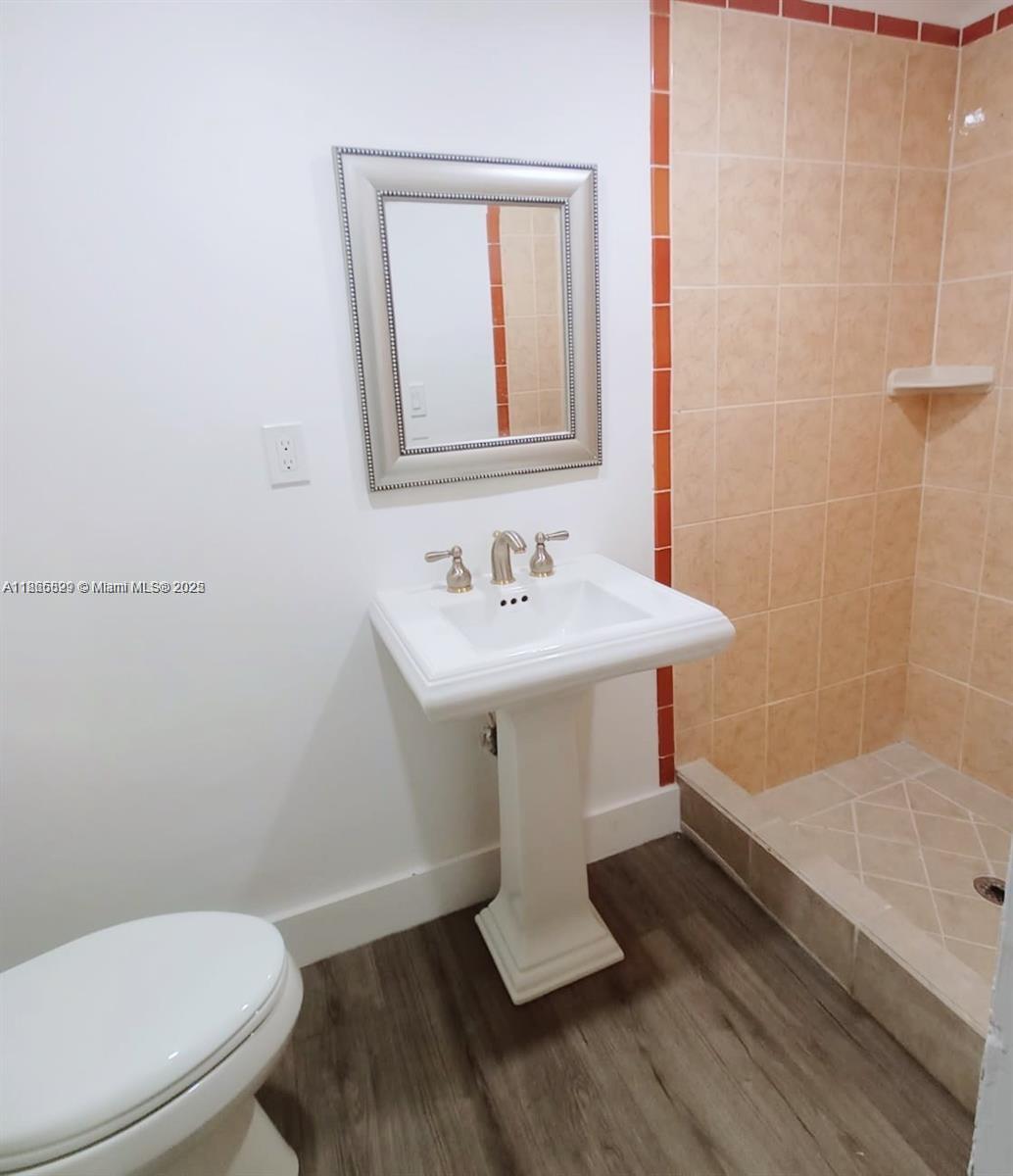 15061 3 / 2  кв.футов $ 2026-03-23 0 Фото