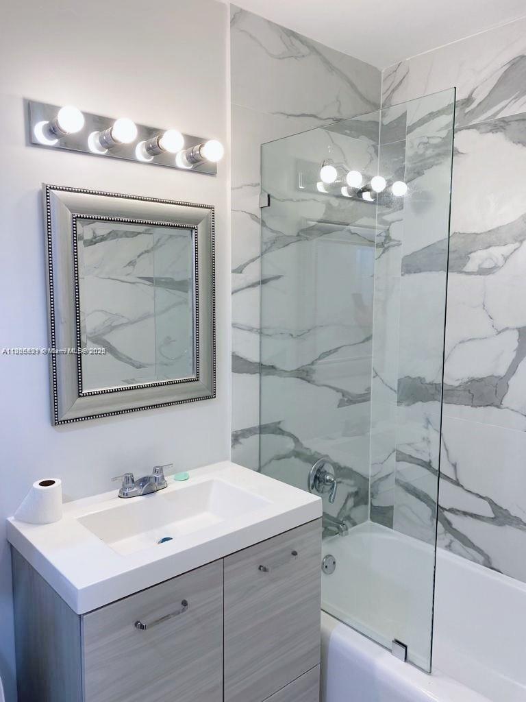 15061 3 / 2  кв.футов $ 2026-03-23 0 Фото