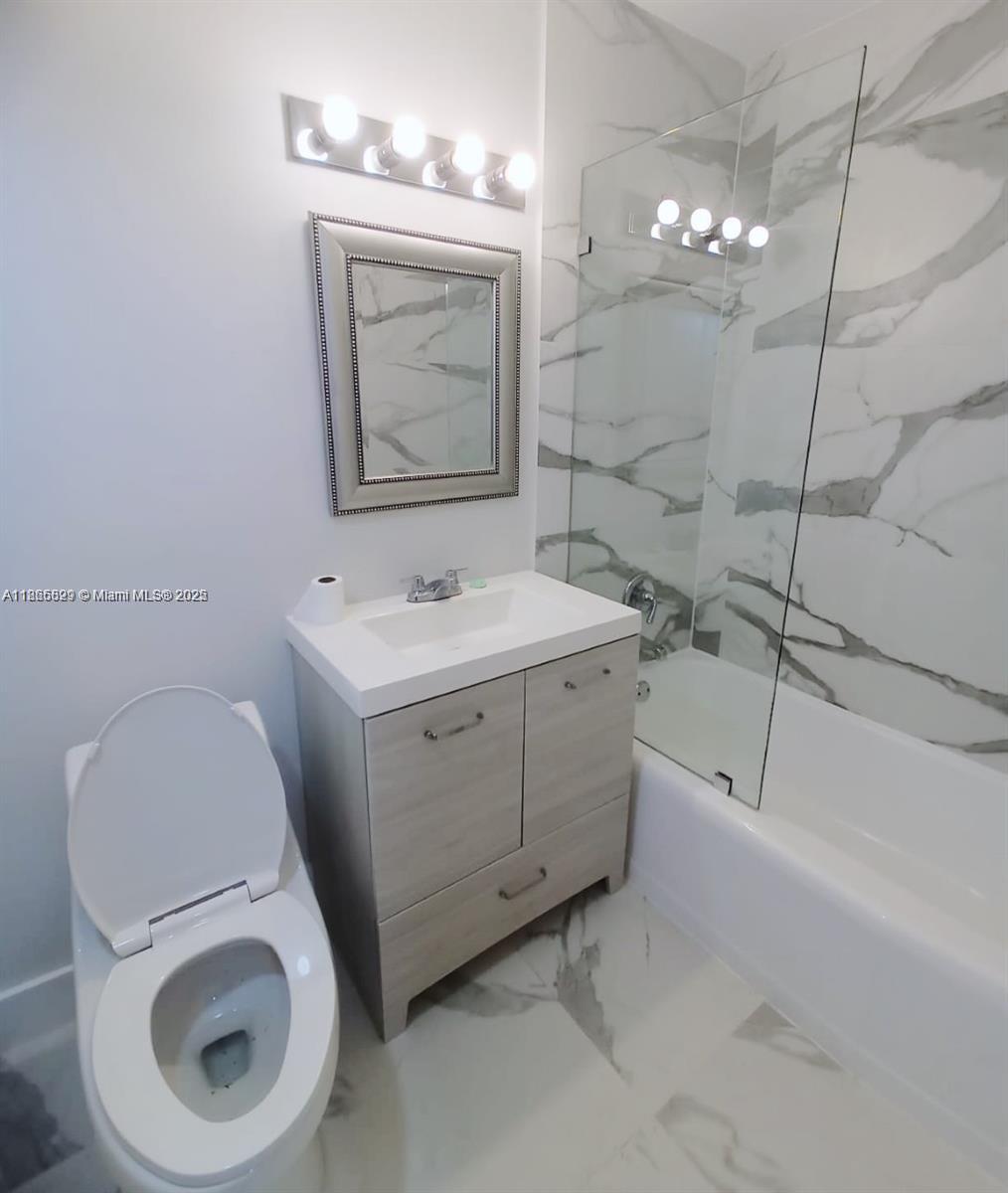 15061 3 / 2  кв.футов $ 2026-03-23 0 Фото