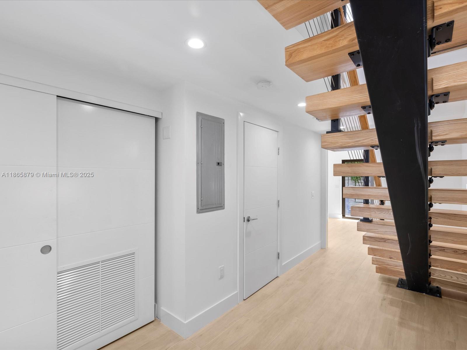 See details / 0 sq. ft. $ 2025-08-26 0 Photo