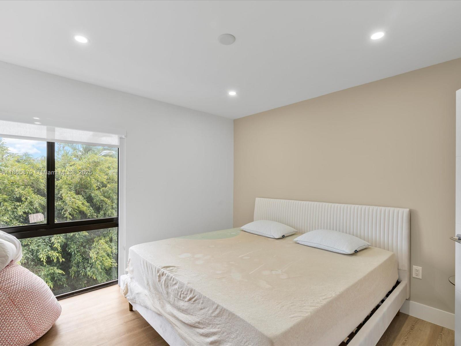 See details / 0 sq. ft. $ 2025-08-26 0 Photo