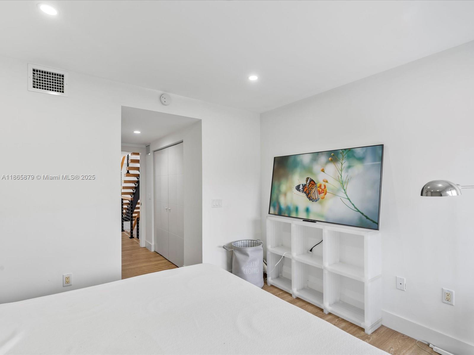 See details / 0 sq. ft. $ 2025-08-26 0 Photo