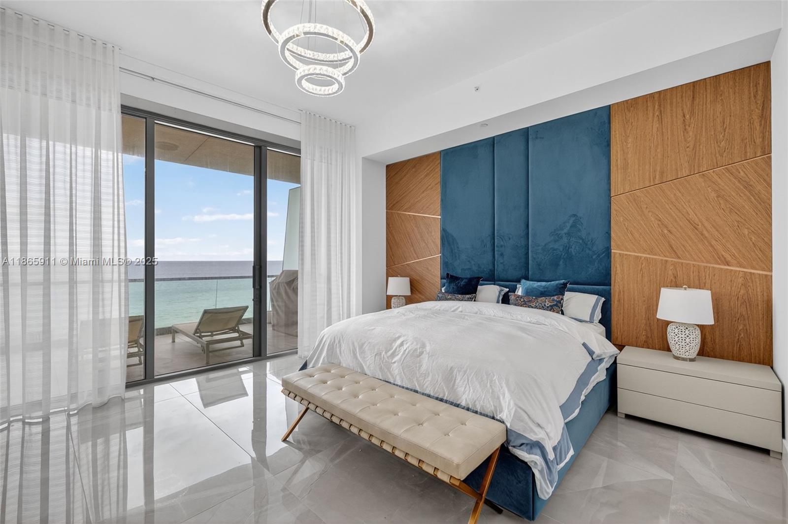 Ver detalles 501 4 / 6 3252 sq. ft. $ 2025-08-26 0 foto