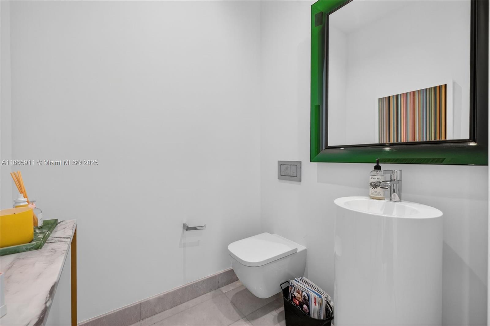 Ver detalles 501 4 / 6 3252 sq. ft. $ 2025-08-26 0 foto