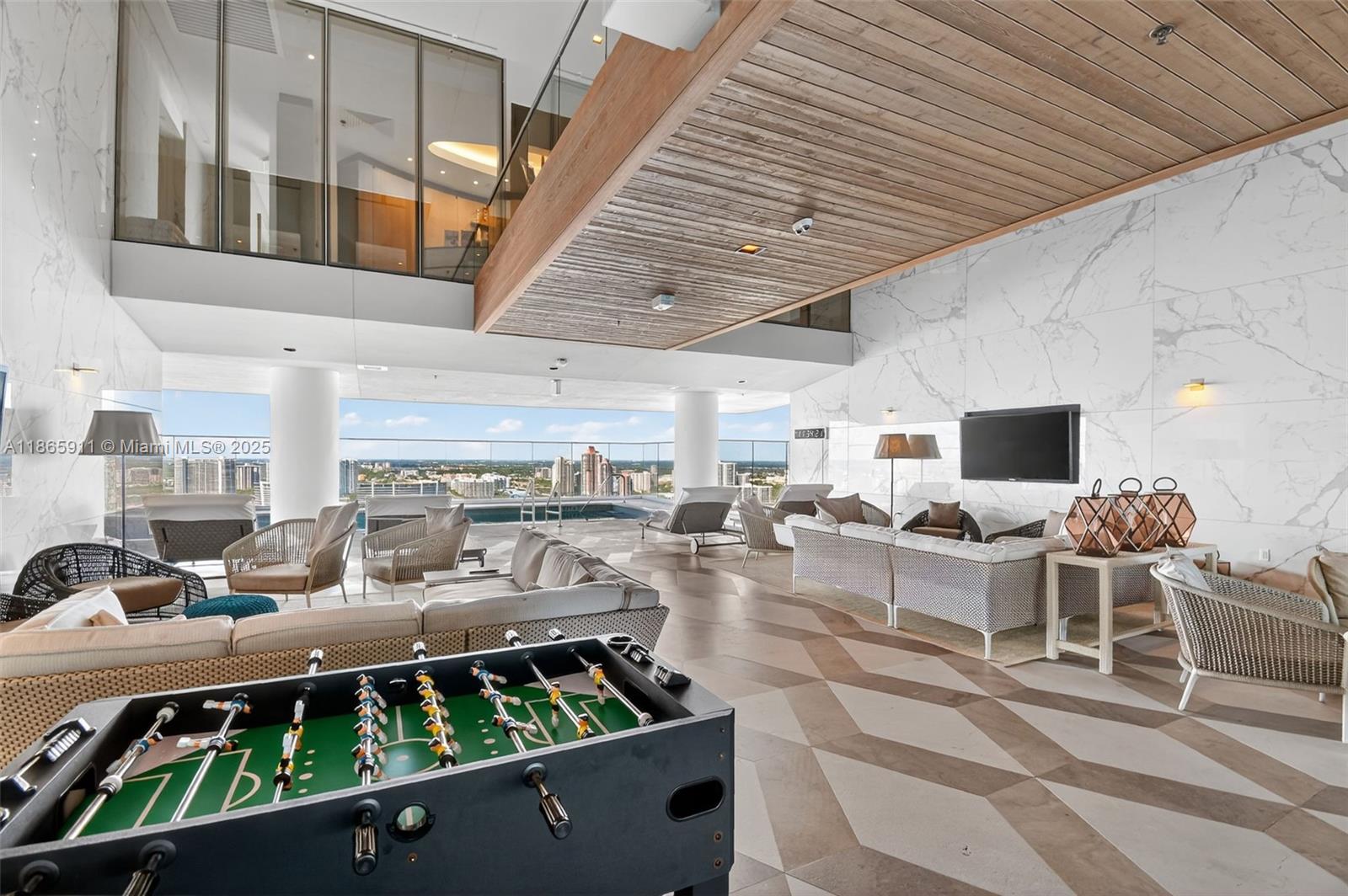 501 4 / 6 3252 sq. ft. $ 2025-08-26 0 Photo