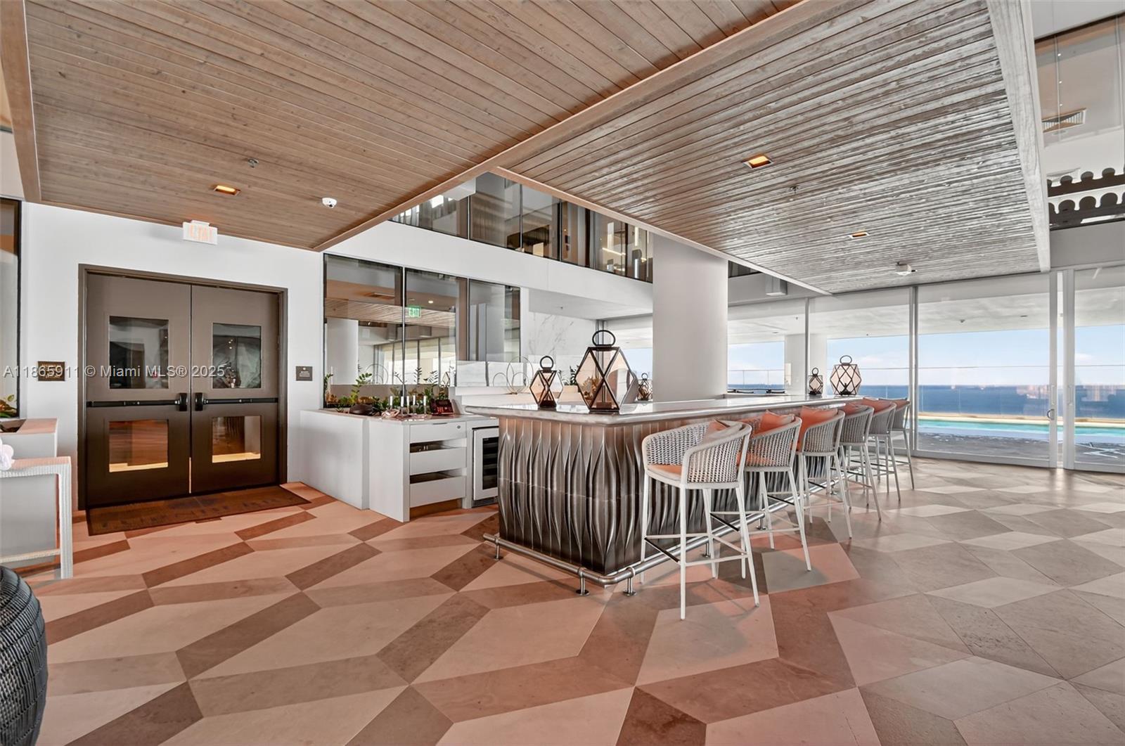 501 4 / 6 3252 sq. ft. $ 2025-08-26 0 Photo