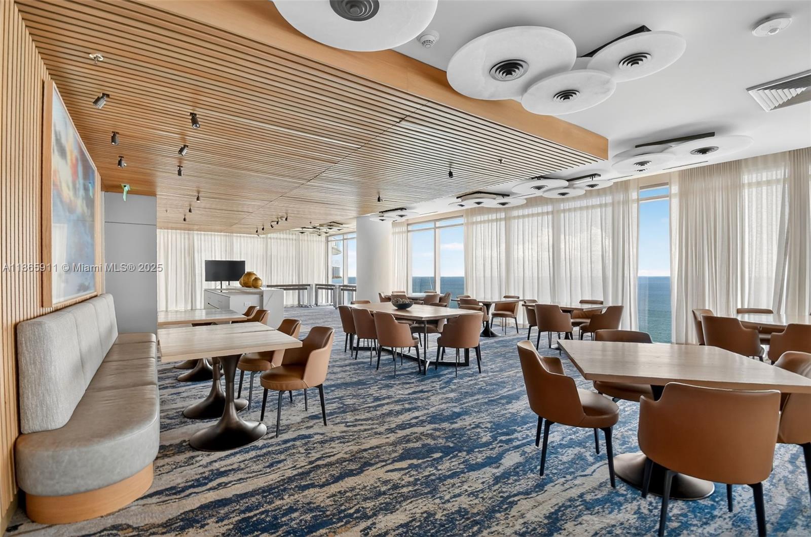 501 4 / 6 3252 sq. ft. $ 2025-08-26 0 Photo