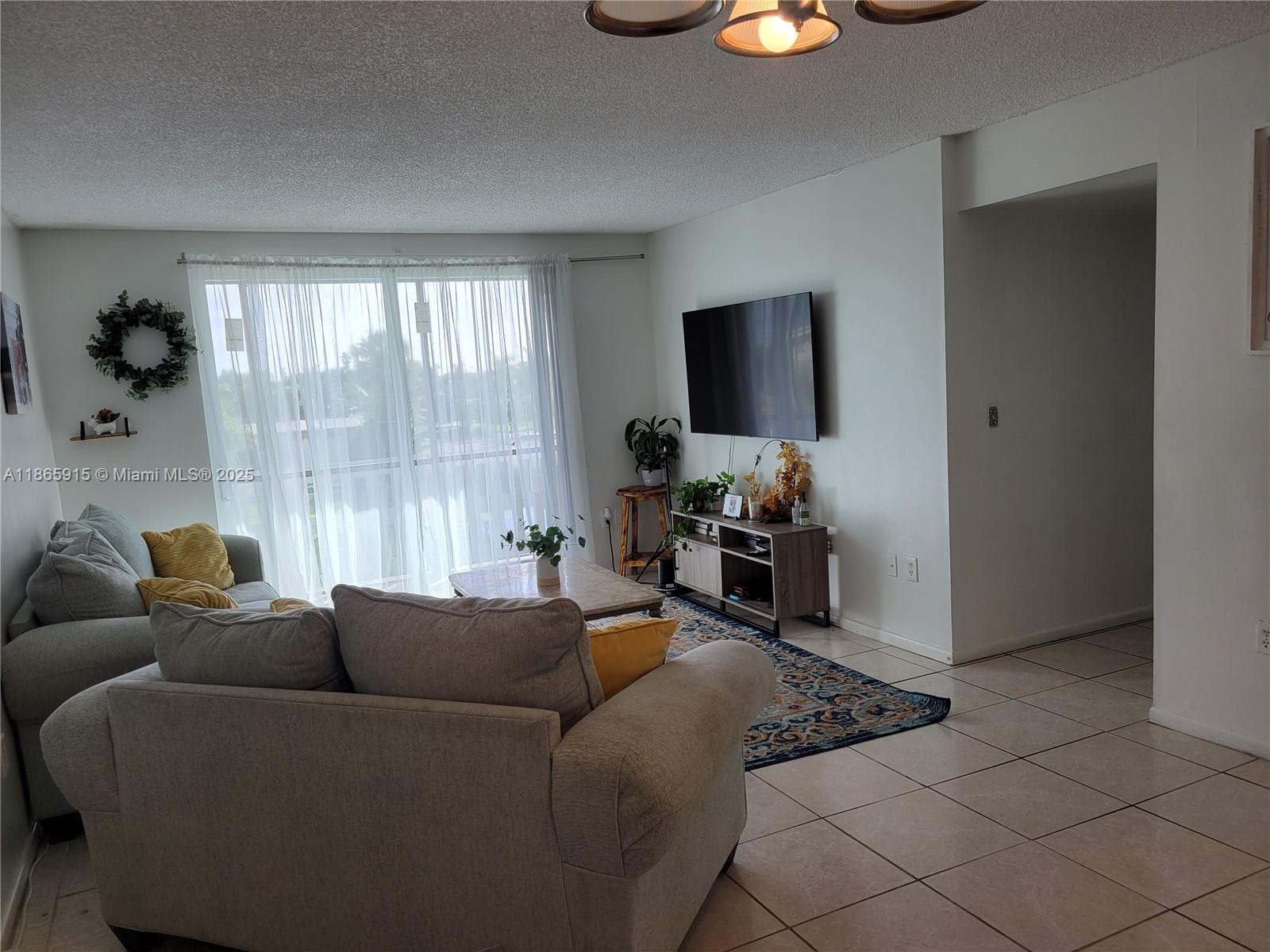 306 2 / 2 1100 sq. ft. $ 2025-08-26 0 Photo