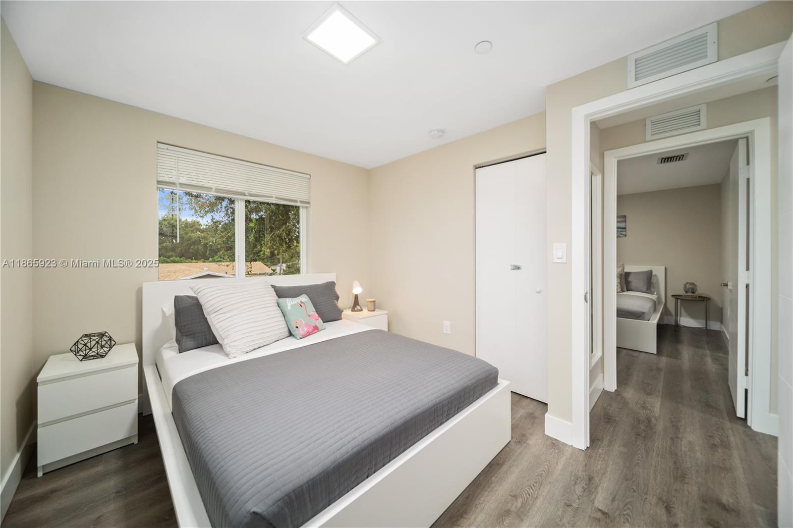   /  3000 sq. ft. $ 2025-08-26 0 Photo