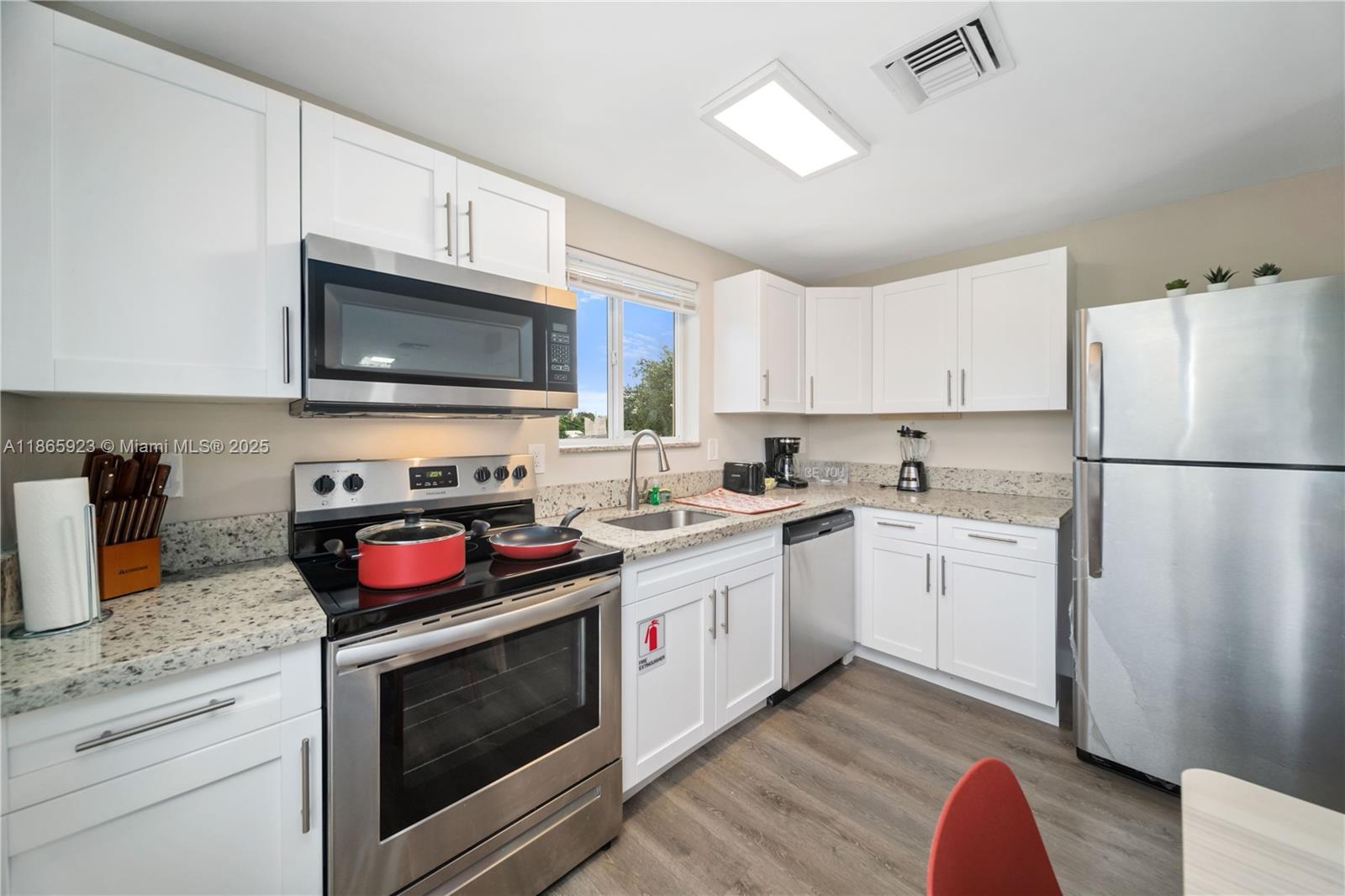   /  3000 sq. ft. $ 2025-08-26 0 Photo