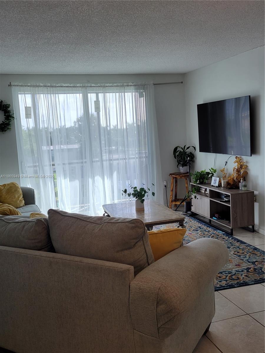306 2 / 2 1100 sq. ft. $ 2025-08-26 0 Photo