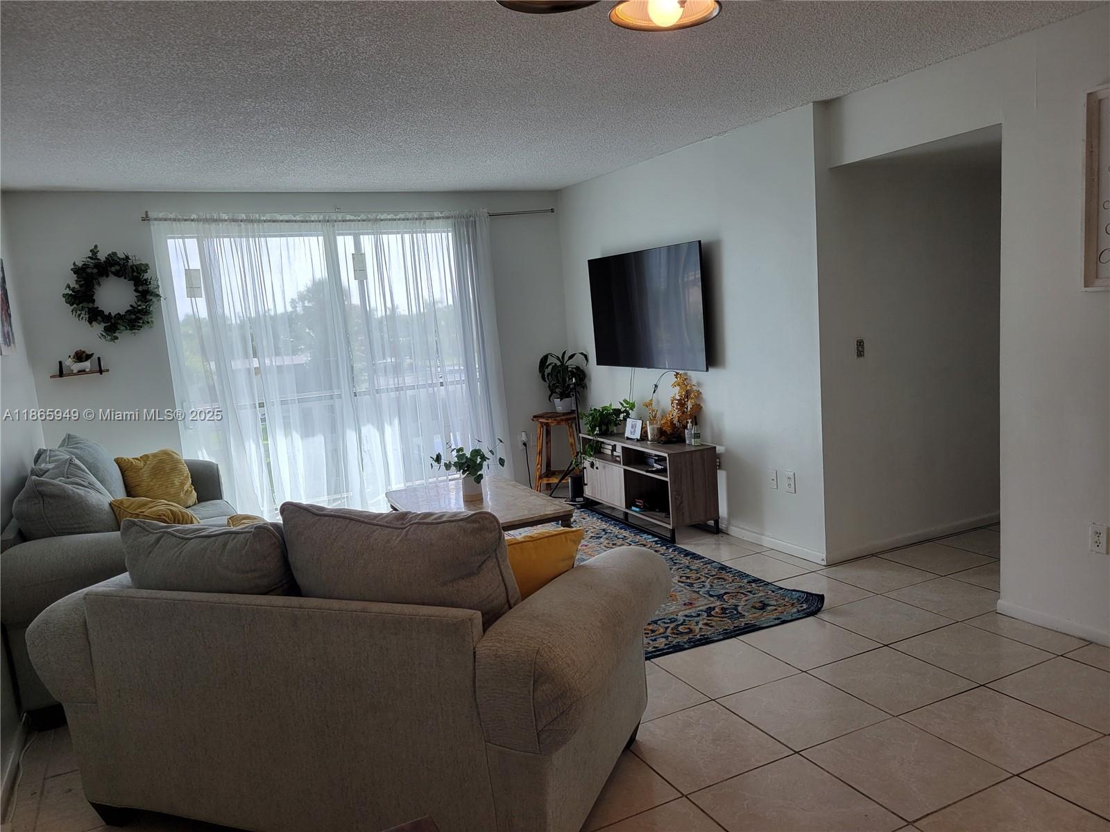 306 2 / 2 1100 sq. ft. $ 2025-08-26 0 Photo