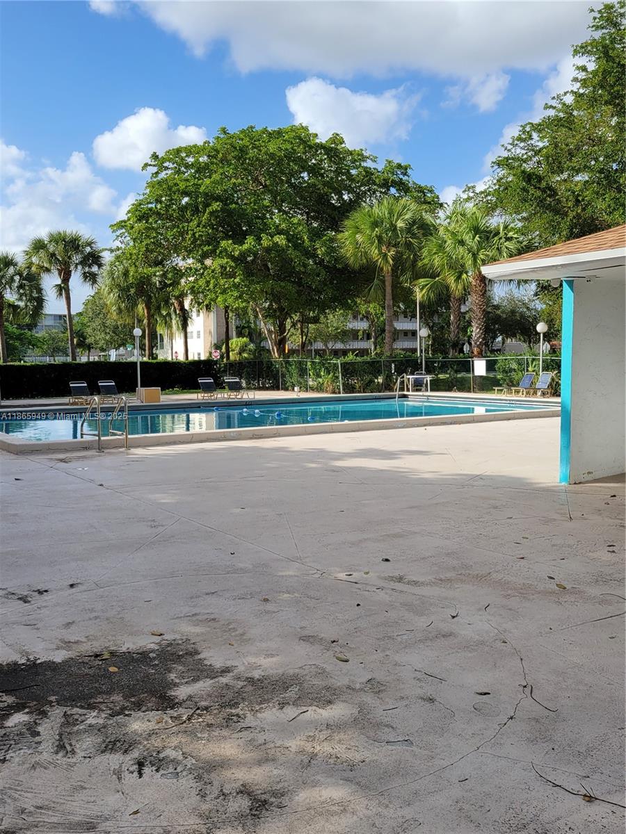 306 2 / 2 1100 sq. ft. $ 2025-08-26 0 Photo