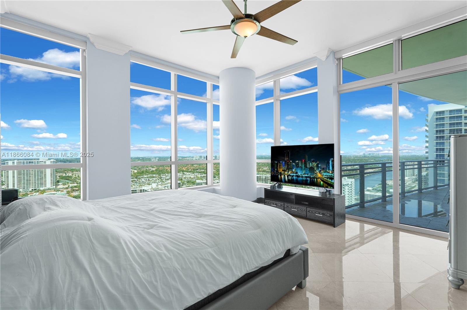 Photo of 3535 Ocean Drive  #2606, Hollywood, Florida, 33019 - 