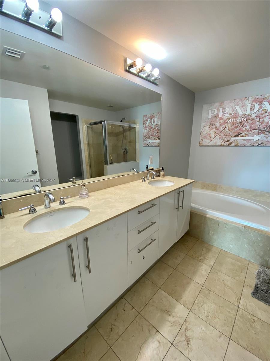 Photo of 3330 190th St  #1416, Aventura, Florida, 33180 - 