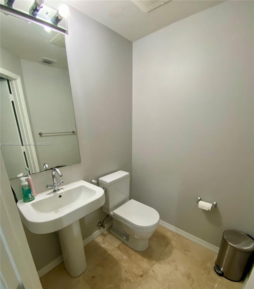 Photo of 3330 190th St  #1416, Aventura, Florida, 33180 - 