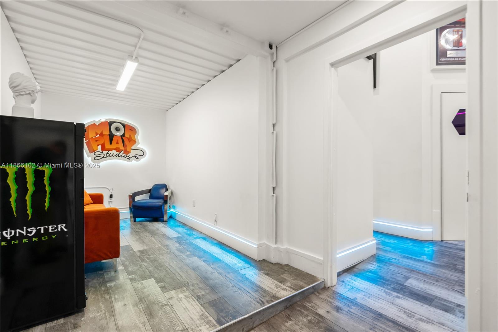 See details / sq. ft. $ 2025-08-26 0 Photo