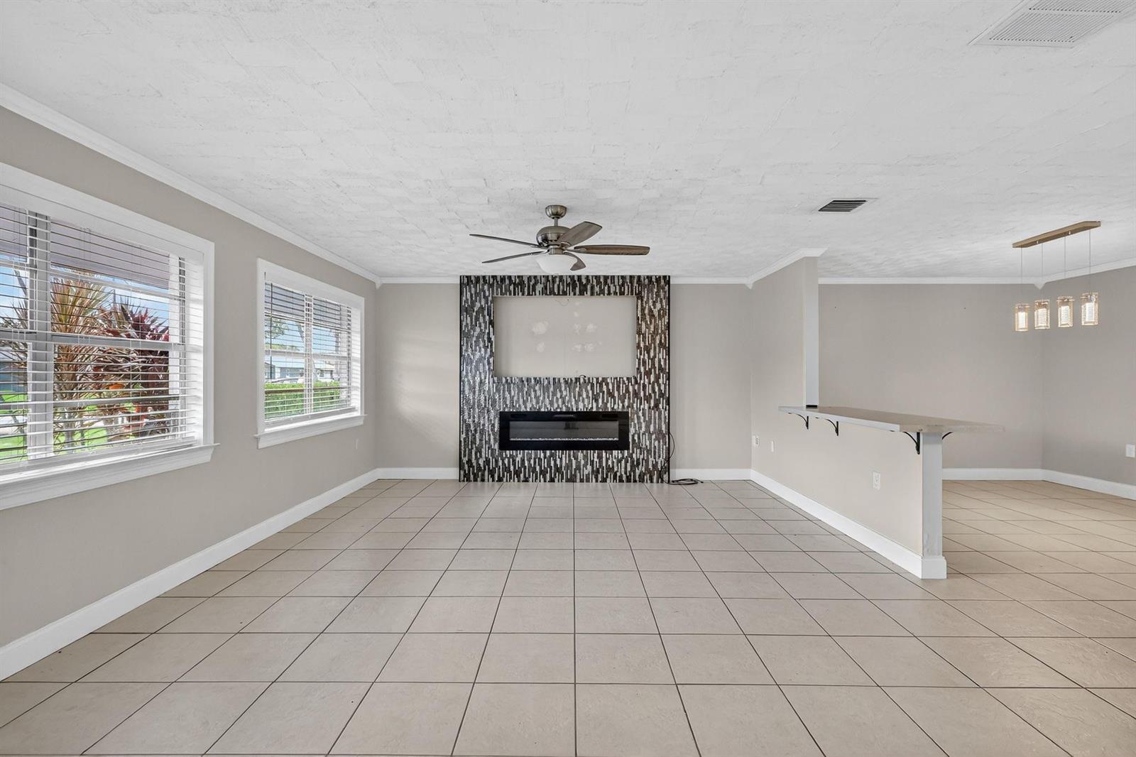 143 3 / 2 1593 sq. ft. $ 2026-01-03 0 foto
