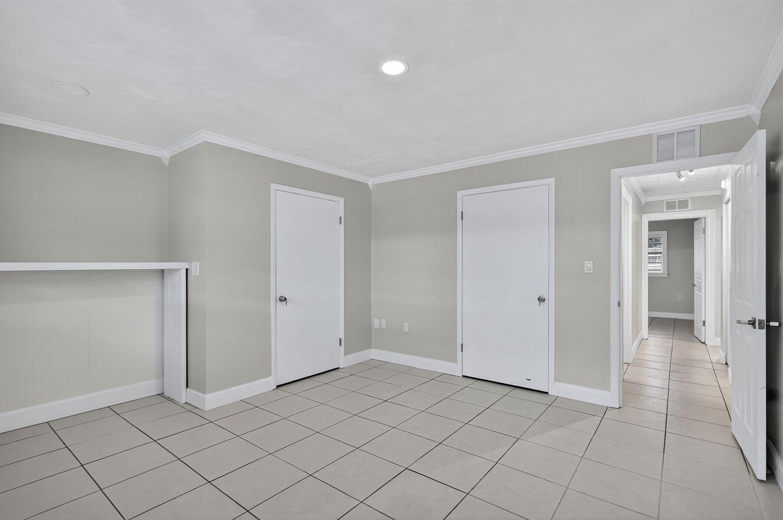 143 3 / 2 1593 sq. ft. $ 2026-01-03 0 foto
