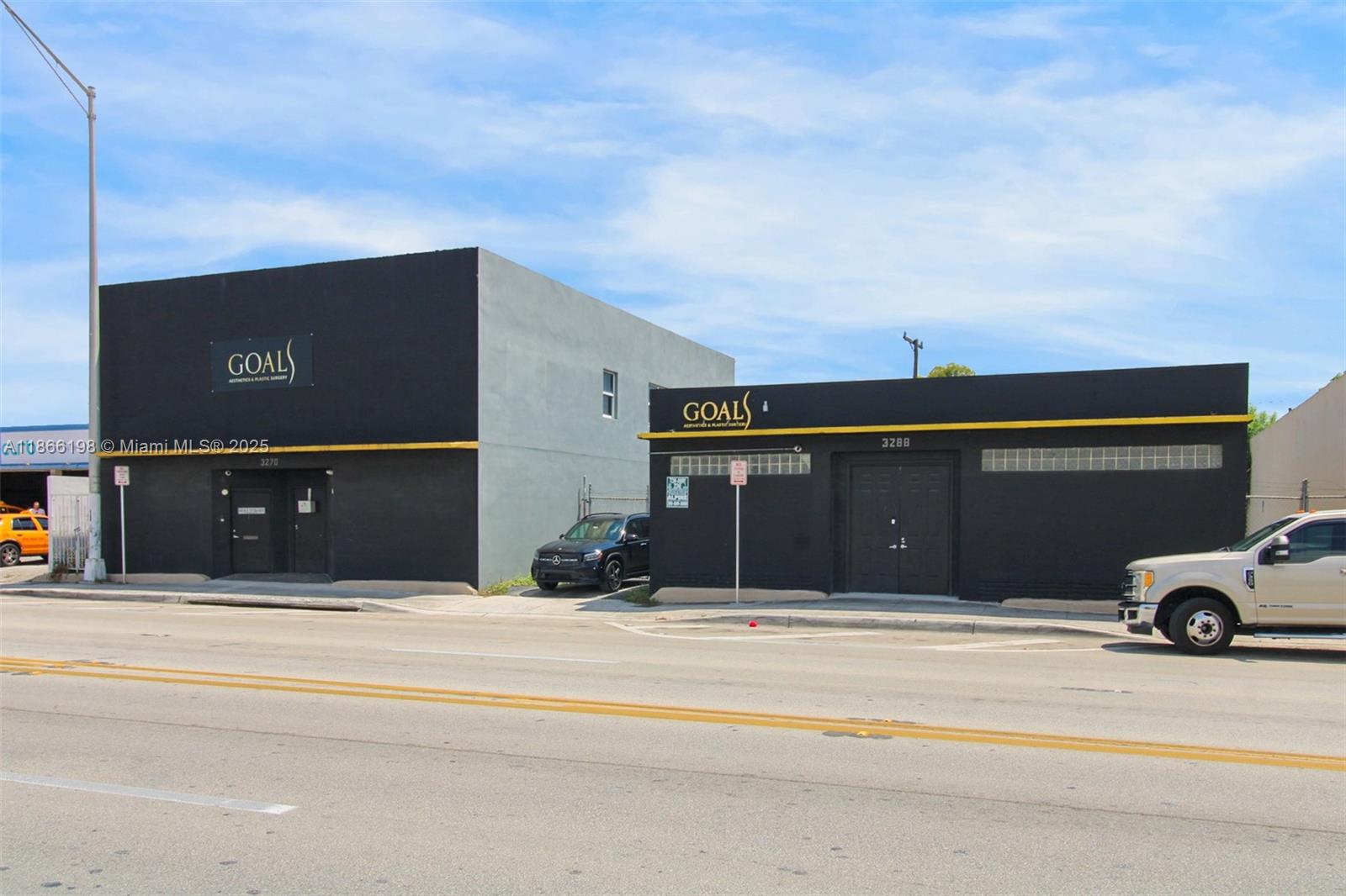 See details 3270 & 3288 / sq. ft. $ 2025-08-27 0 Photo