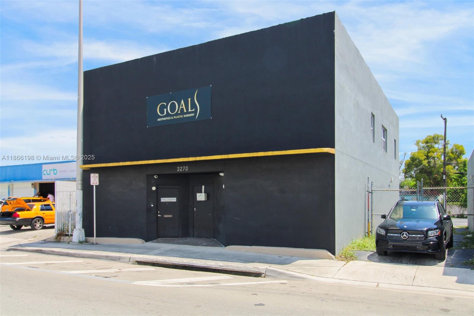 See details 3270 & 3288 / sq. ft. $ 2025-08-27 0 Photo