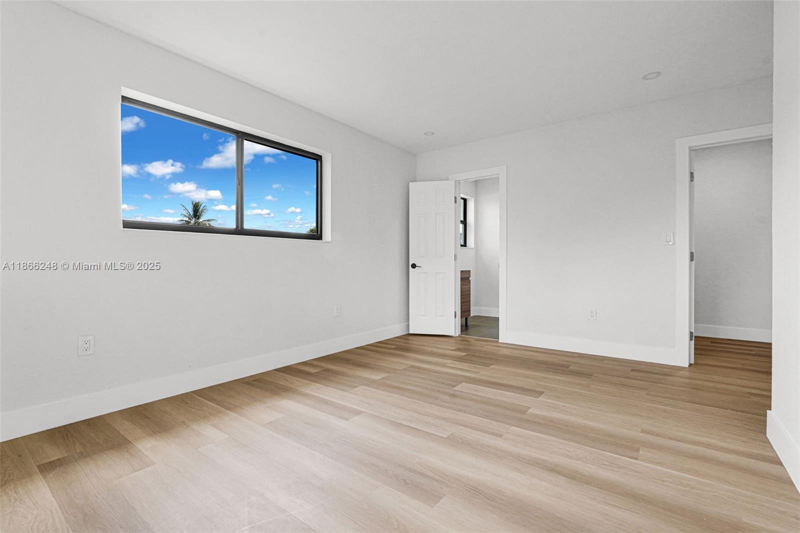 See details / 1218 sq. ft. $ 2025-08-27 0 Photo