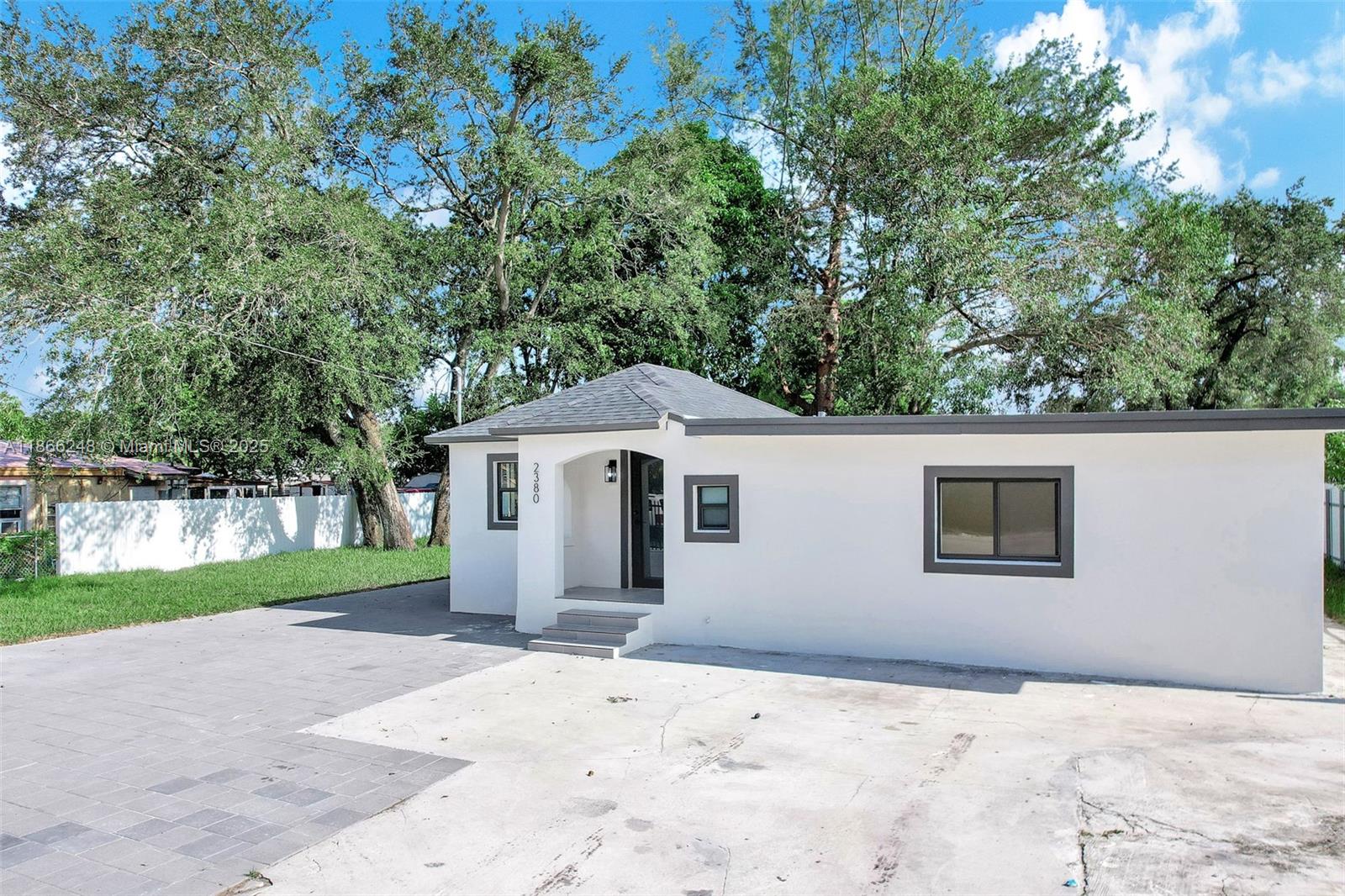See details / 1218 sq. ft. $ 2025-08-27 0 Photo