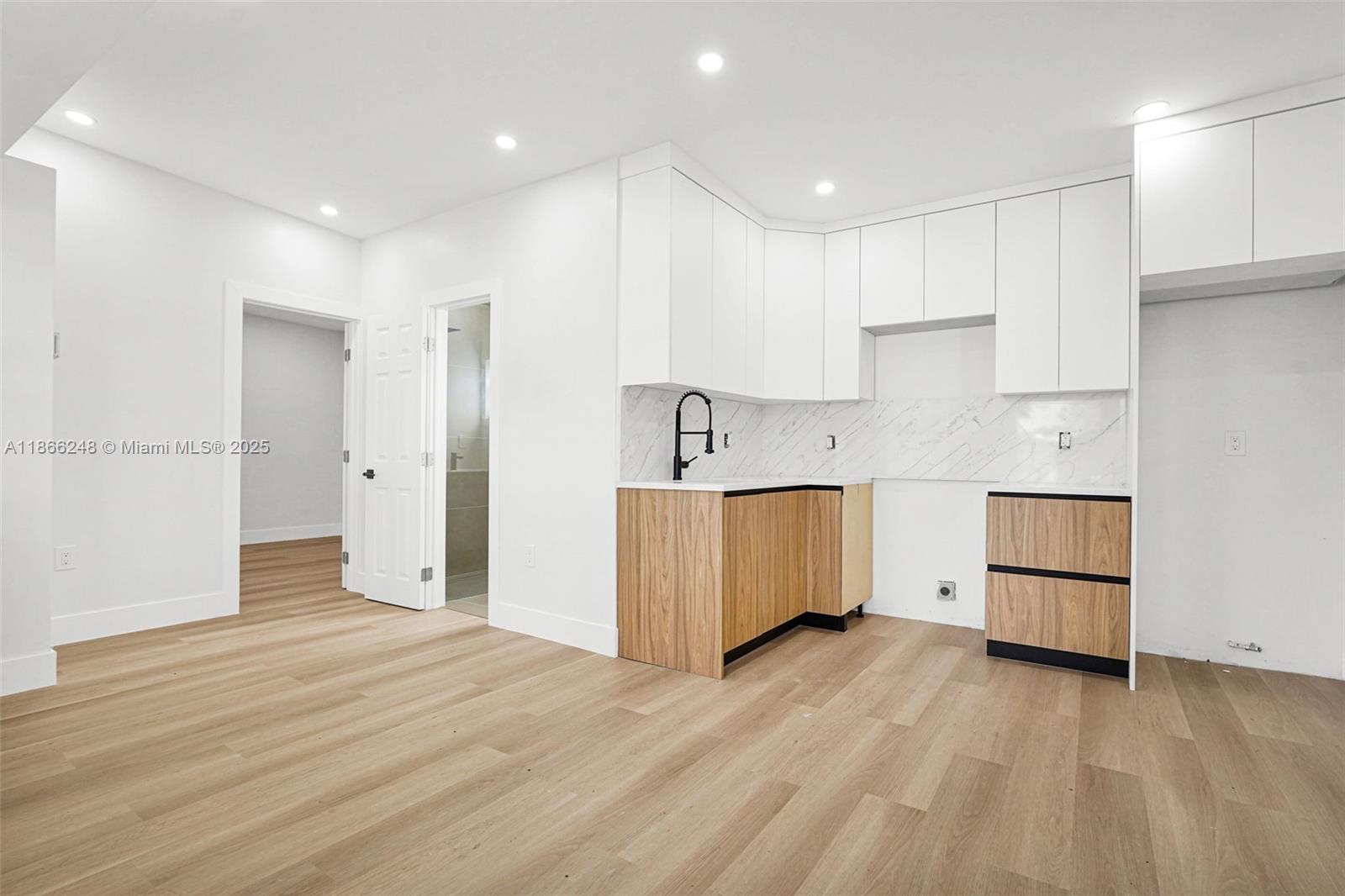 See details / 1218 sq. ft. $ 2025-08-27 0 Photo