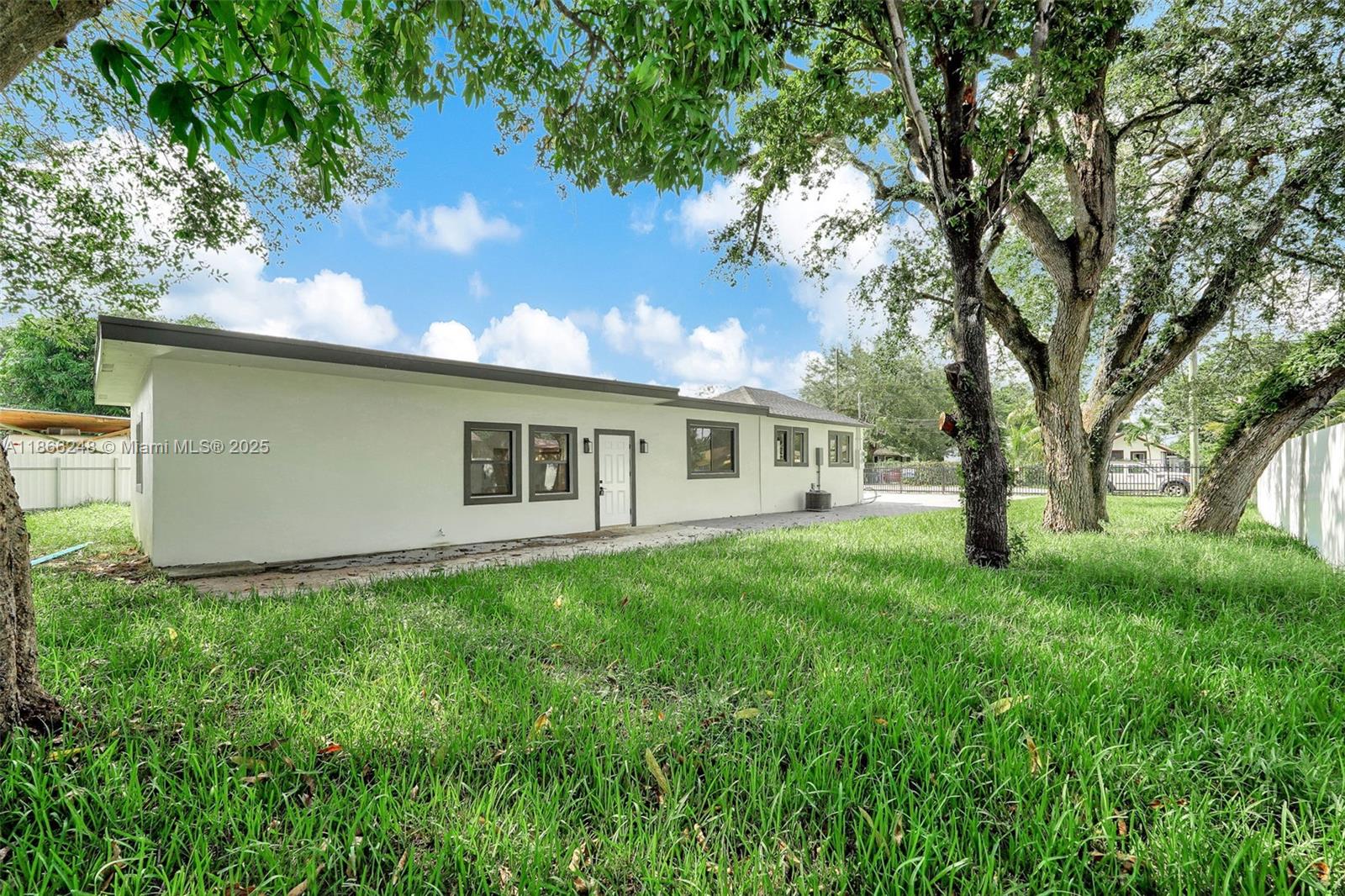 See details / 1218 sq. ft. $ 2025-08-27 0 Photo
