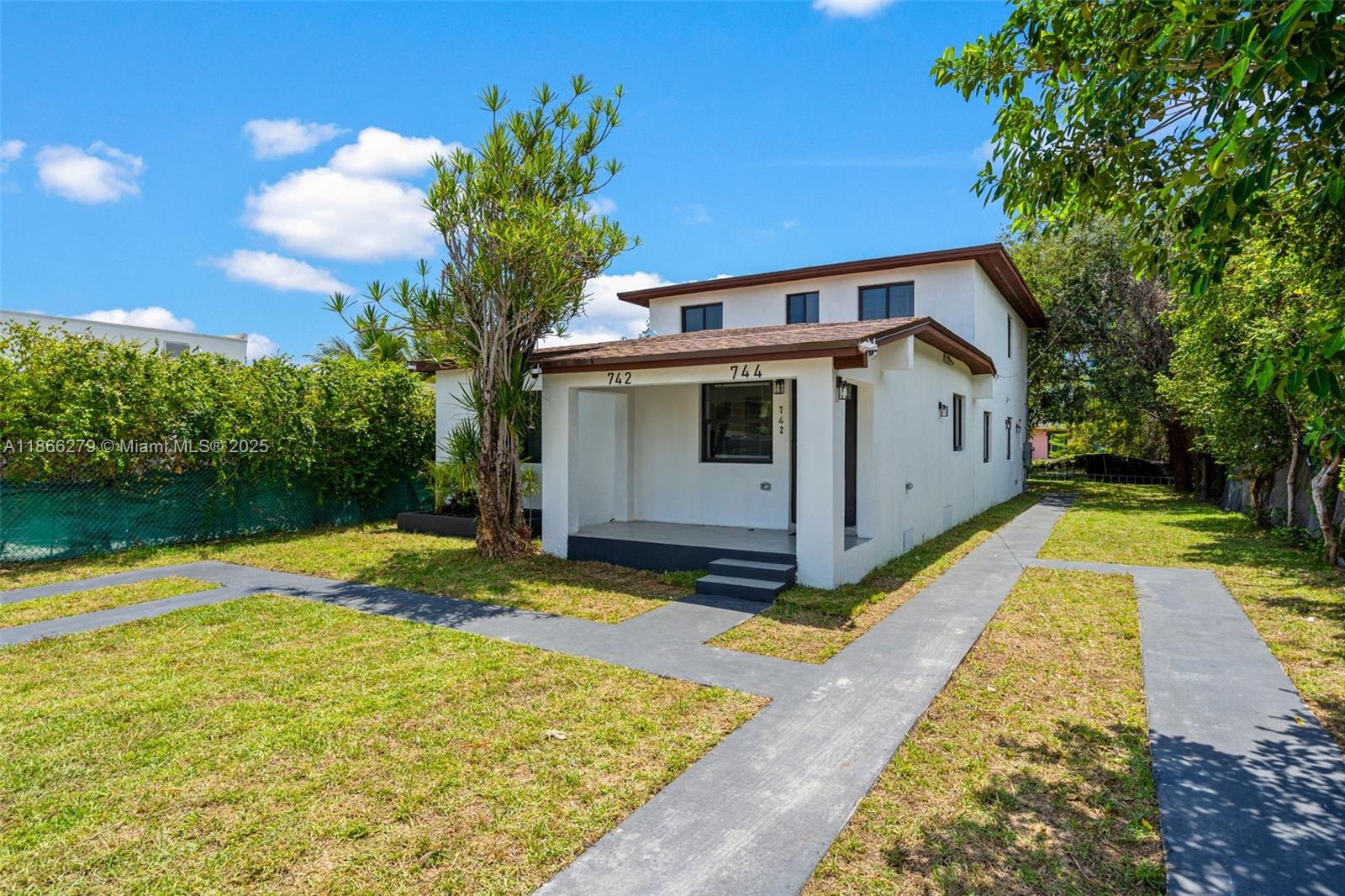 See details / 3048 sq. ft. $ 2025-08-27 0 Photo