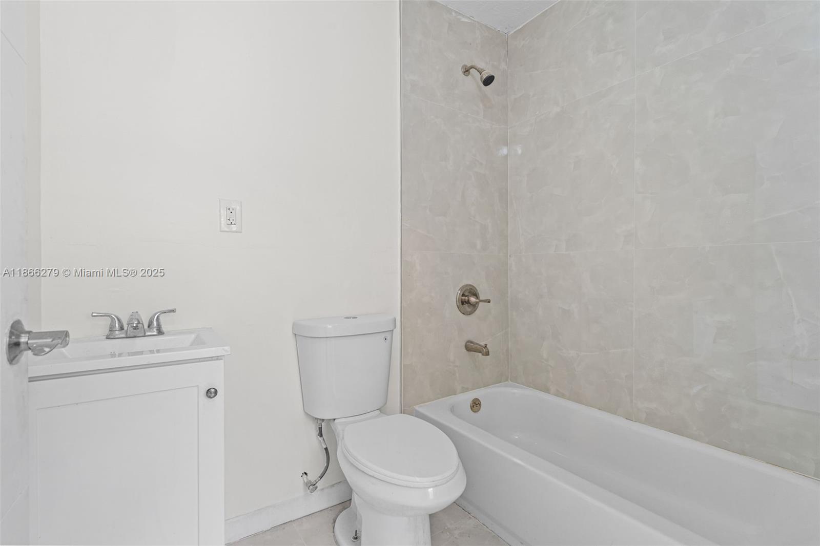 See details / 3048 sq. ft. $ 2025-08-27 0 Photo